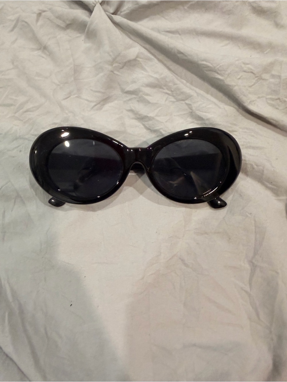 Urban Outfitters Glossy Black Oval Sunglasses
